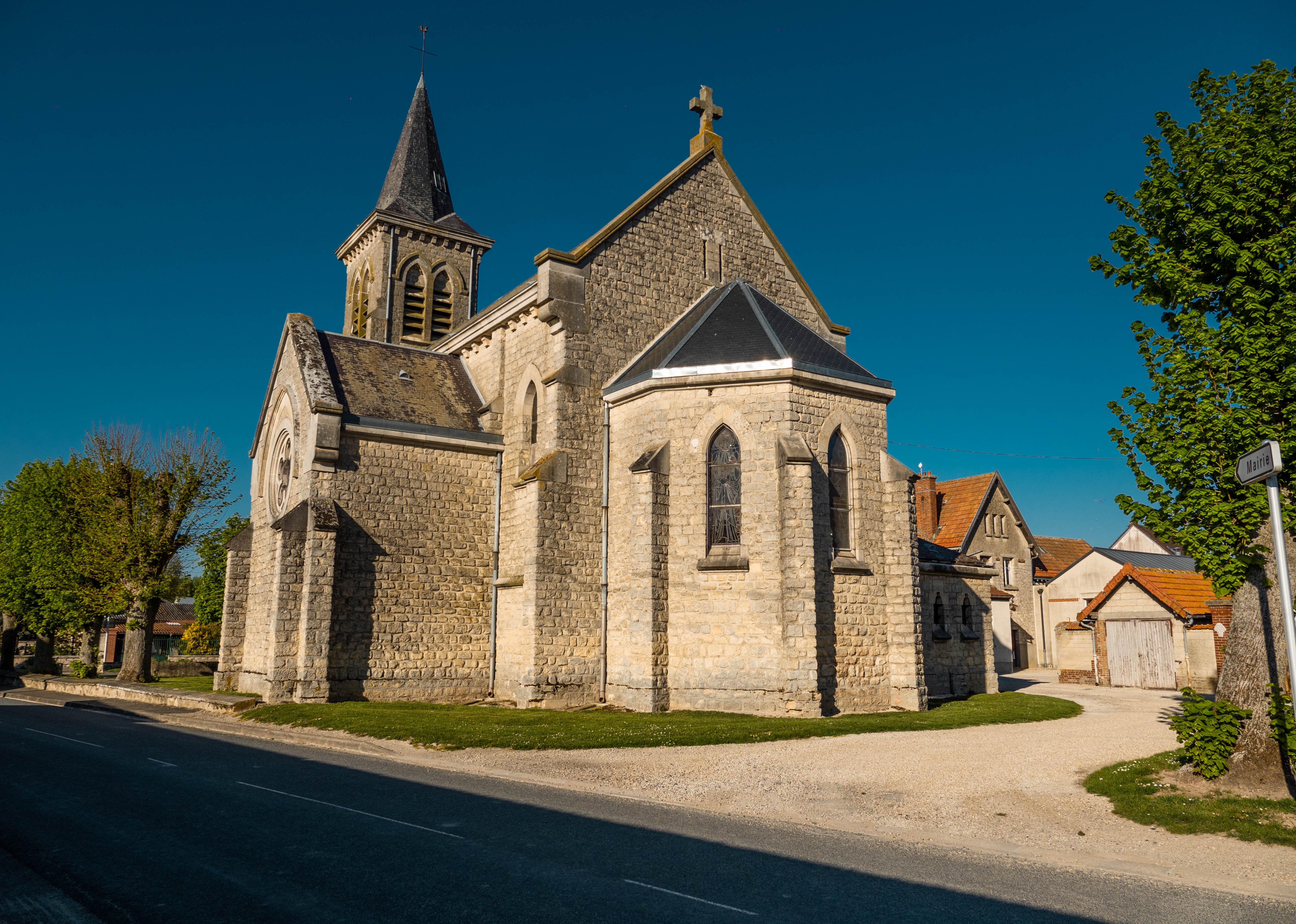 Eglise d'Orainville vue arrière