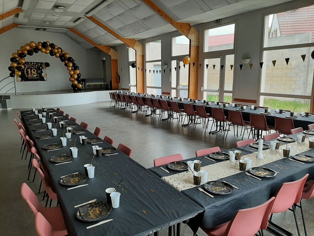 salle des fêtes d'Orainville décorée 